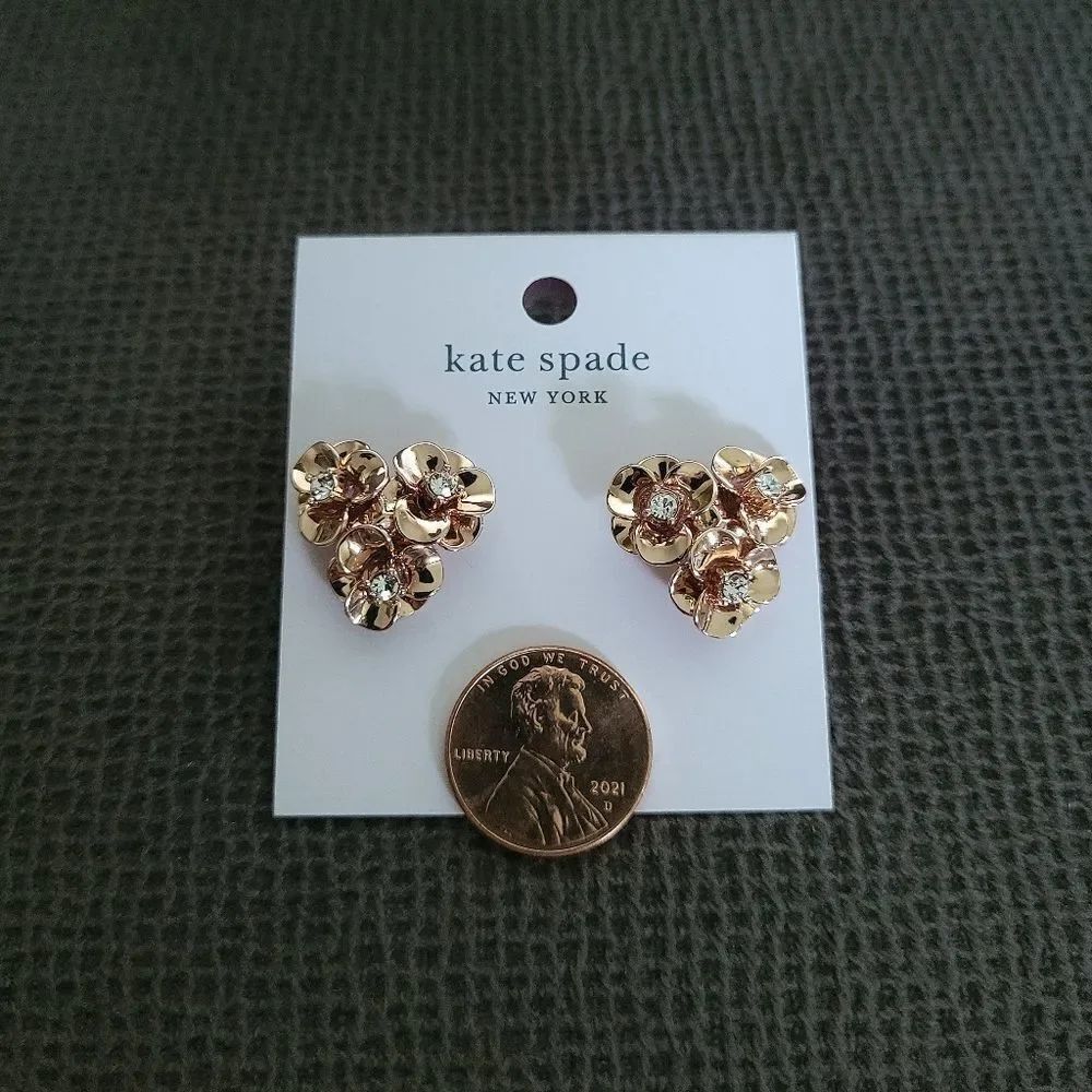 Kate Spade♠ "Shine On" Floral🌸 Cluster Earrings - Picture 5 of 16
